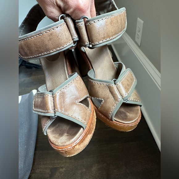 Chloe Taupe Leather Wood Heel Sandal 7 - Picture 2 of 8
